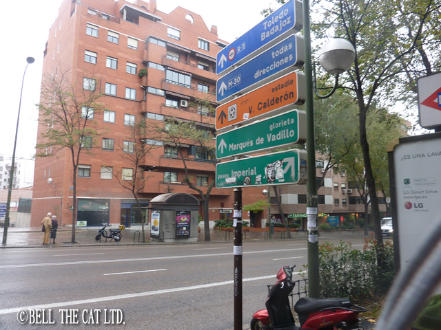 �A�g���`�R�}�h���[�h�@�Ŕ�