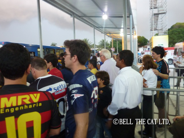 �u���W�����[���h�J�b�v�`�P�b�g