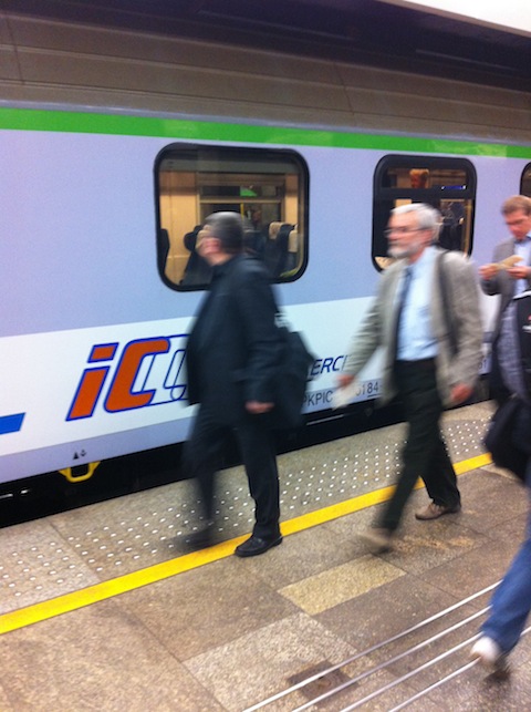 �����V����2012