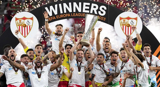 �Z�r�[�W��7�x�ڂ̉h��