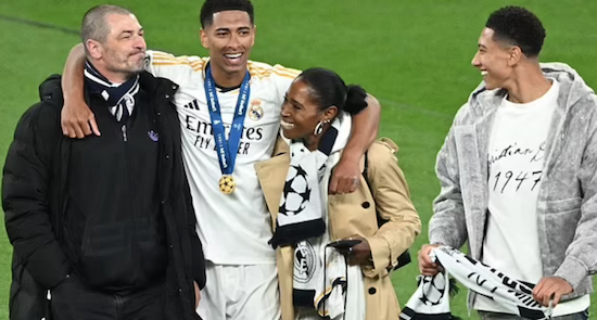 ���A����15�K�ڂ̗D��