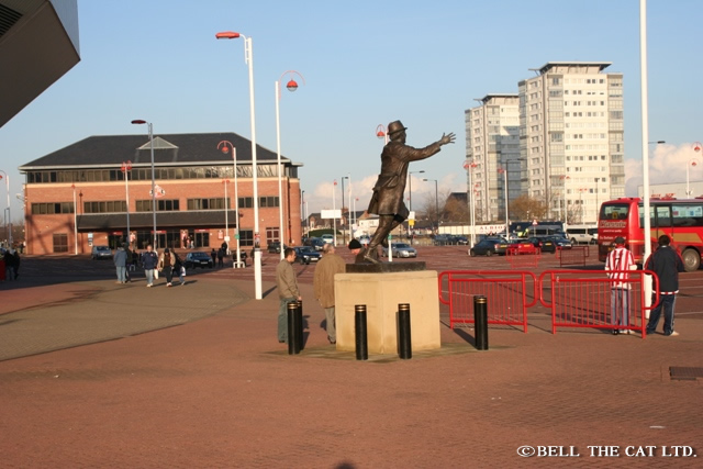 �v���~�A���[�O�@�T���_�[�����h�@�ϐ�